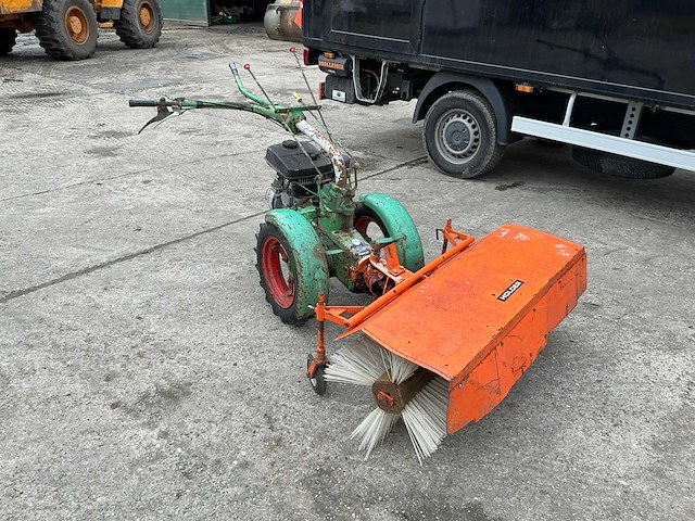 1974 holder e6g straatveegmachine - afbeelding 4 van  12