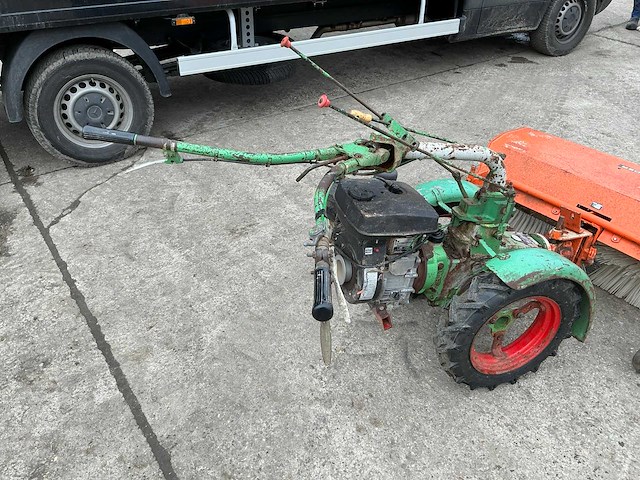 1974 holder e6g straatveegmachine - afbeelding 5 van  12