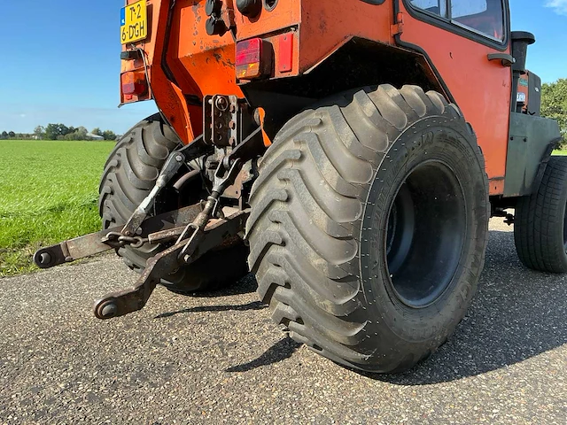 1974 holder p70 smalspoor- en compacttractor - afbeelding 11 van  41