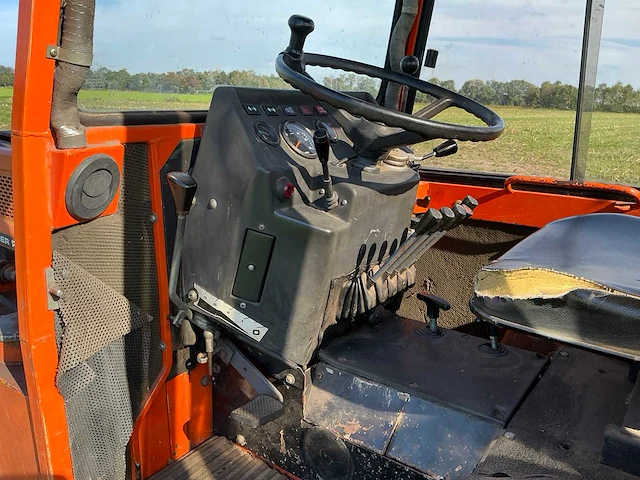 1974 holder p70 smalspoor- en compacttractor - afbeelding 26 van  41
