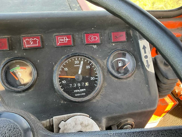 1974 holder p70 smalspoor- en compacttractor - afbeelding 31 van  41