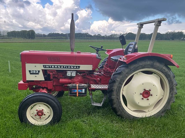 1974 international 383 oldtimer tractor - afbeelding 11 van  14