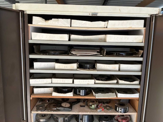 1974 kamro km2 houtfrees machine met diverse beitels - afbeelding 13 van  21