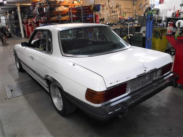 1974 mercedes-benz 350 slc (c107) restoration project | german classic grand tourer - afbeelding 10 van  27