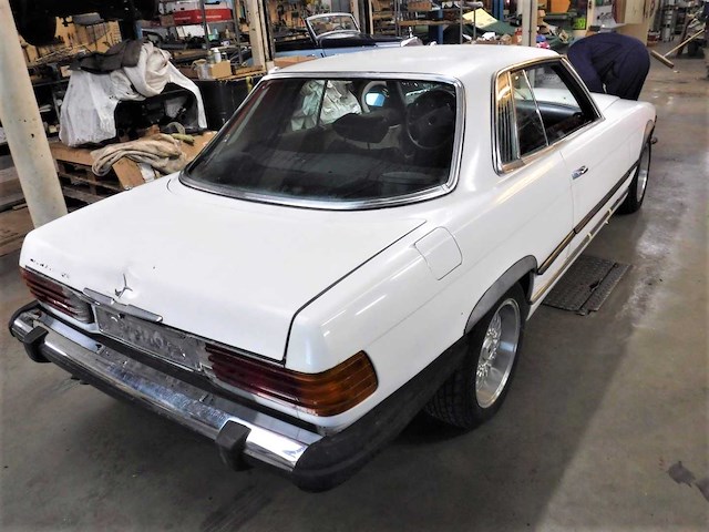1974 mercedes-benz 350 slc (c107) restoration project | german classic grand tourer - afbeelding 13 van  27