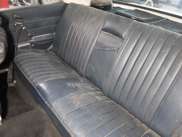 1974 mercedes-benz 350 slc (c107) restoration project | german classic grand tourer - afbeelding 19 van  27