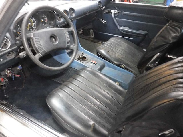 1974 mercedes-benz 350 slc (c107) restoration project | german classic grand tourer - afbeelding 20 van  27