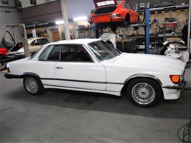 1974 mercedes-benz 350 slc (c107) restoration project | german classic grand tourer - afbeelding 26 van  27