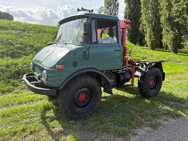1974 unimog - 421 - oldtimer tractor - afbeelding 1 van  33