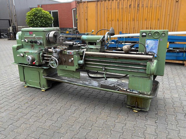 1974 v/o stankoimport 1k625 conventionele centerdraaibank - afbeelding 1 van  4