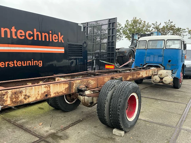 1974 volvo f86 vrachtwagen - afbeelding 5 van  32