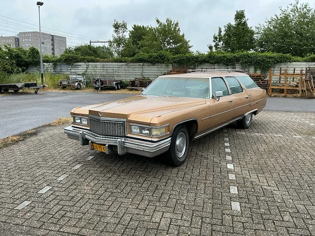1975 - cadillac - fleetwood - station personenauto - afbeelding 1 van  40