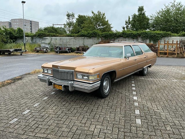 1975 cadillac fleetwood station personenauto - afbeelding 1 van  40