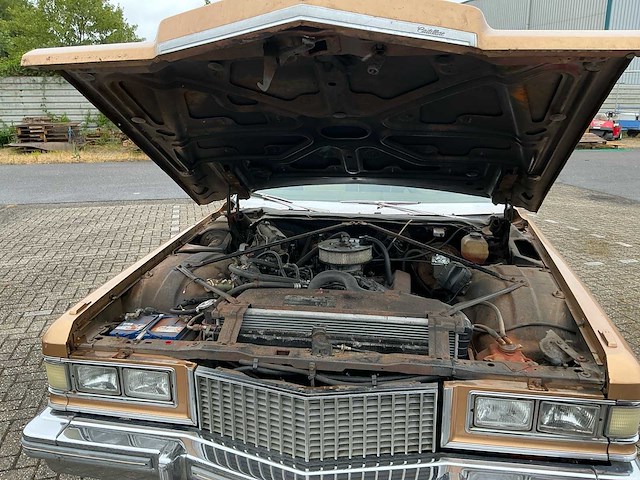 1975 cadillac fleetwood station personenauto - afbeelding 15 van  40
