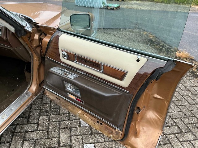 1975 cadillac fleetwood station personenauto - afbeelding 35 van  40
