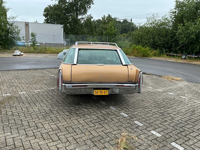 1975 cadillac fleetwood station personenauto - afbeelding 34 van  40