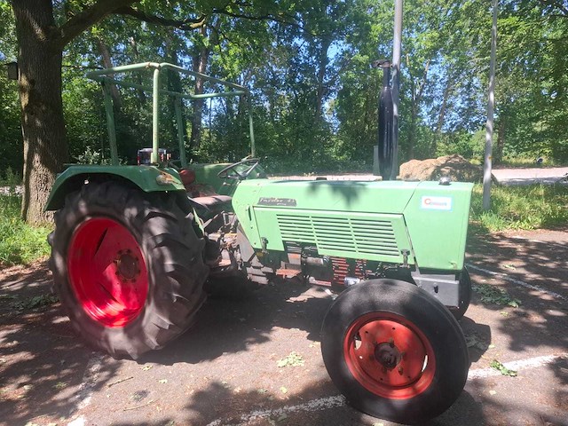 1975 fendt farmer 4s turbomatic tweewielaangedreven landbouwtractor - afbeelding 15 van  21