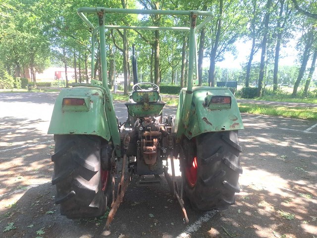 1975 fendt farmer 4s turbomatic tweewielaangedreven landbouwtractor - afbeelding 18 van  21