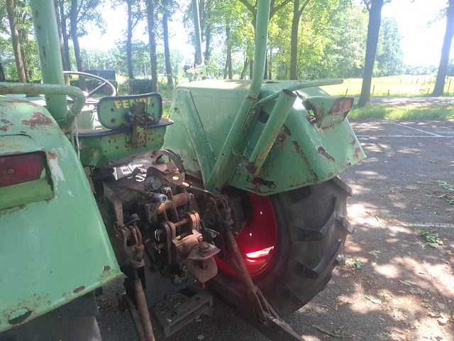 1975 fendt farmer 4s turbomatic tweewielaangedreven landbouwtractor - afbeelding 19 van  21