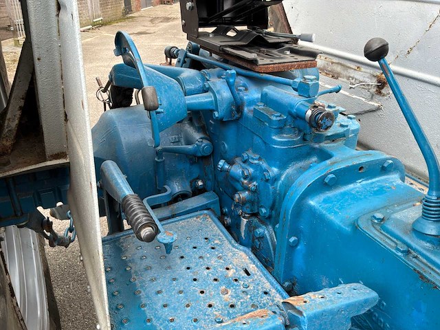 1975 ford tweewielaangedreven landbouwtractor - afbeelding 11 van  23