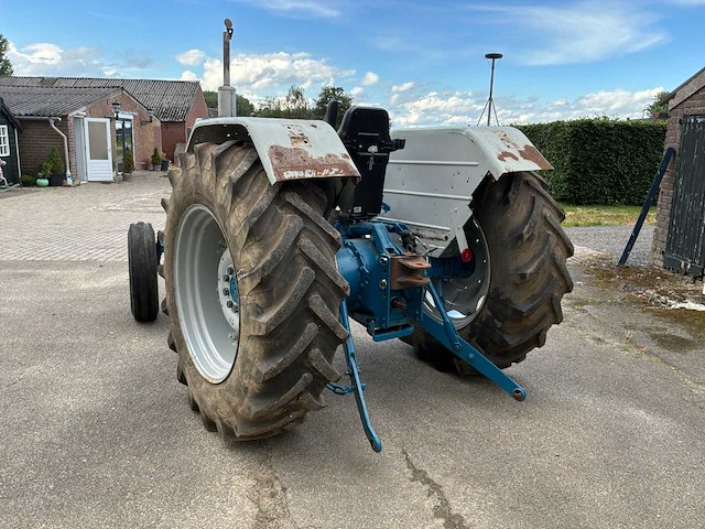 1975 ford tweewielaangedreven landbouwtractor - afbeelding 17 van  23