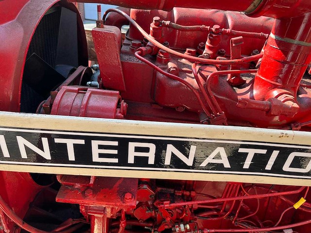 1975 international 744 allrad vierwielaangedreven landbouwtractor - afbeelding 7 van  20