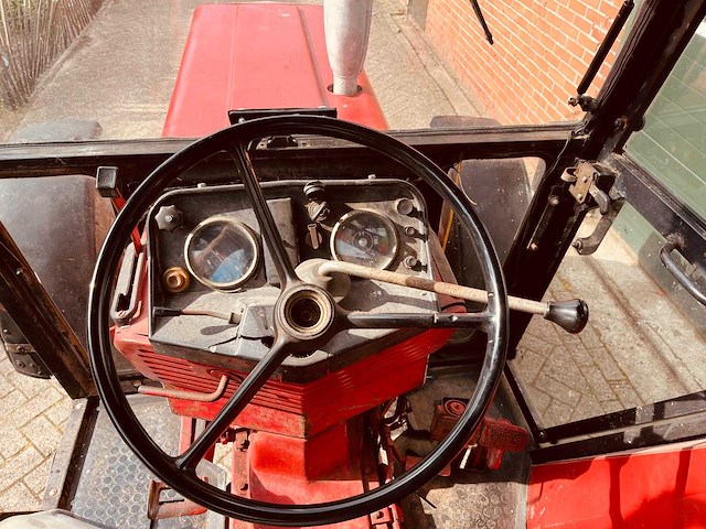 1975 international 744 allrad vierwielaangedreven landbouwtractor - afbeelding 1 van  6