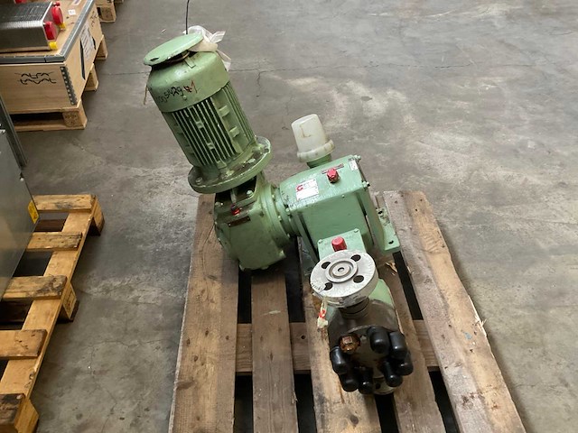 1975 lewa hm1 hogedruk plunjer-/membraandoseerpomp - afbeelding 2 van  5