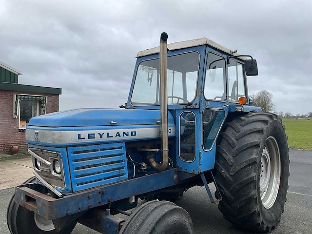 1975 leyland 2100 tweewielaangedreven landbouwtractor - afbeelding 2 van  23