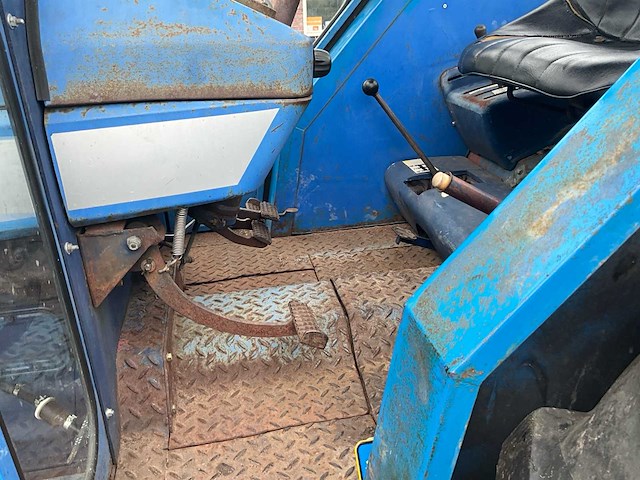1975 leyland 2100 tweewielaangedreven landbouwtractor - afbeelding 15 van  23