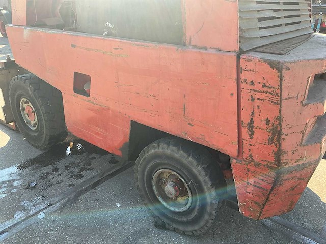 1975 linde h15t vorkheftruck - afbeelding 10 van  12