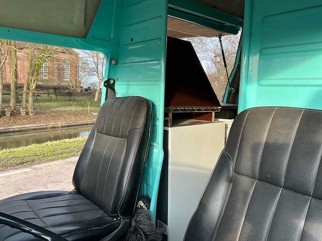 1975 volkswagen t2 foodtrucks - afbeelding 11 van  36