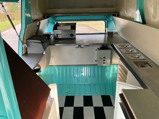 1975 volkswagen t2 foodtrucks - afbeelding 22 van  36