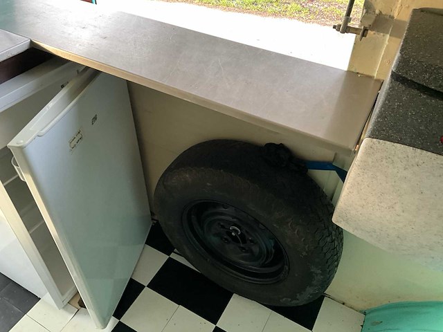 1975 volkswagen t2 foodtrucks - afbeelding 29 van  36