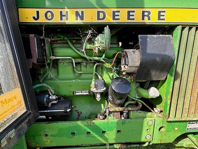 1976 - john deere - 2130 - 2-wheel drive tractor - afbeelding 8 van  22