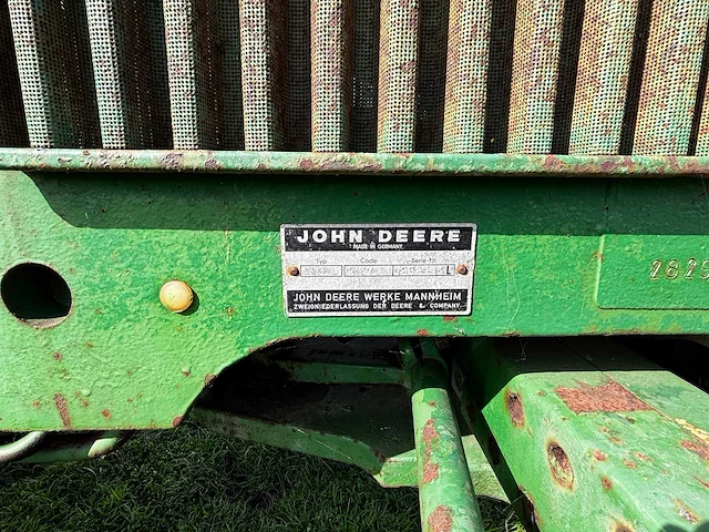 1976 - john deere - 2130 - 2-wheel drive tractor - afbeelding 9 van  22