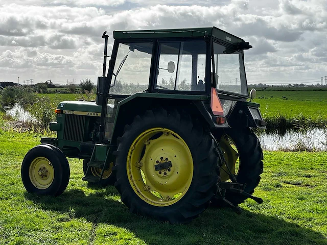 1976 - john deere - 2130 - 2-wheel drive tractor - afbeelding 16 van  22