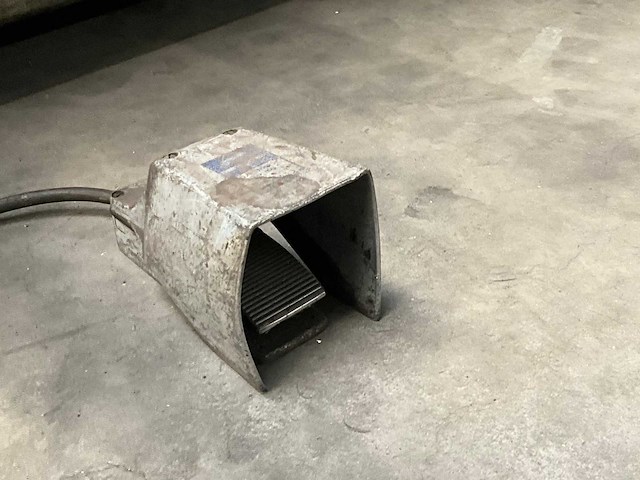 1976 darley g.s. 2506 guillotineschaar - afbeelding 13 van  15