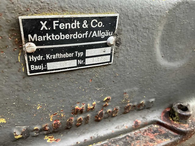 1976 fendt farmer 102 s tweewielaangedreven landbouwtractor - afbeelding 10 van  18