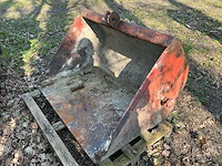 1976 fendt farmer 105 sa vierwielaangedreven landbouwtractor - afbeelding 6 van  9