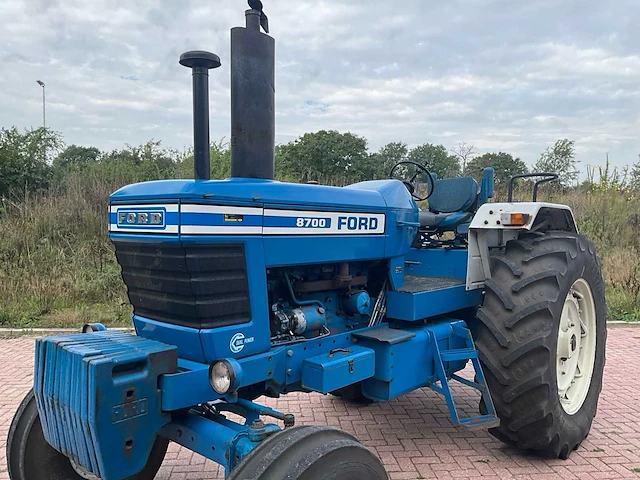 1976 ford 8700 oldtimer tractor - afbeelding 10 van  33