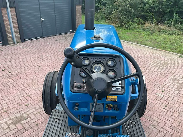 1976 ford 8700 oldtimer tractor - afbeelding 22 van  33