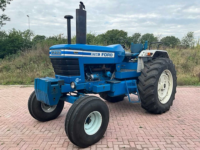 1976 ford 8700 oldtimer tractor - afbeelding 12 van  33