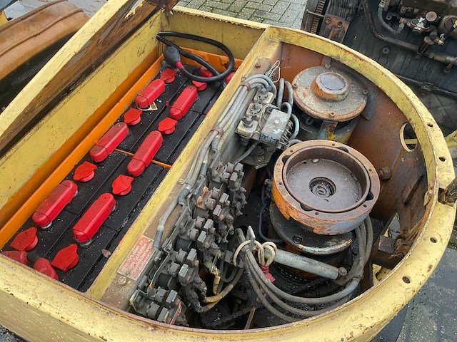 1976 steel muli elektrische vorkheftruck - afbeelding 10 van  10