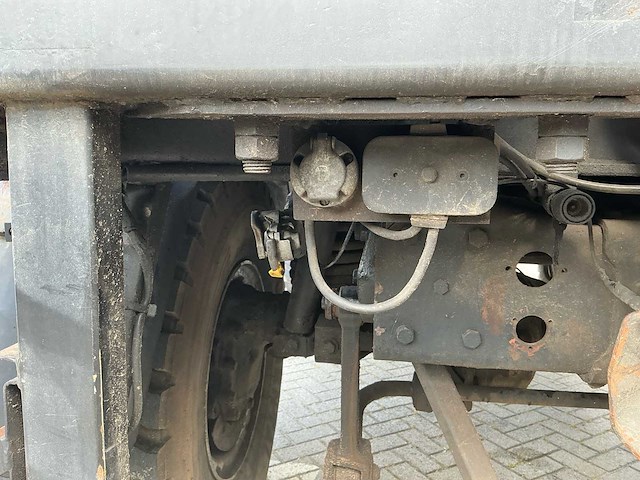 1976 unimog 425.141 u1500 vierwielaangedreven landbouwtractor - afbeelding 16 van  53