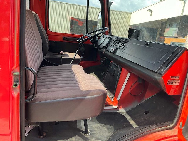 1976 unimog 425.141 u1500 vierwielaangedreven landbouwtractor - afbeelding 37 van  53