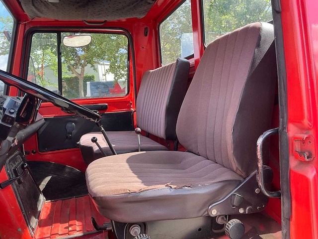 1976 unimog 425.141 u1500 vierwielaangedreven landbouwtractor - afbeelding 38 van  53