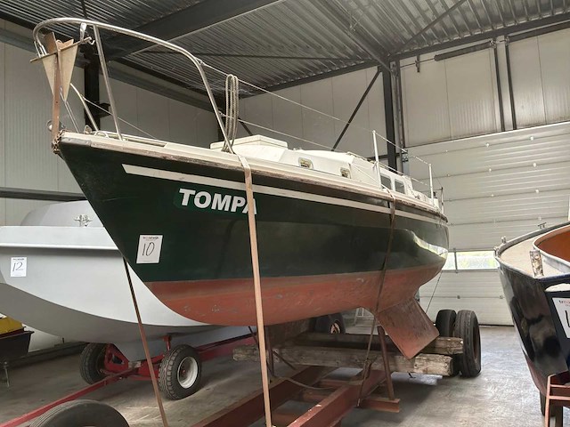 1976 westerly centaur kimkieler zeilboot - afbeelding 1 van  5