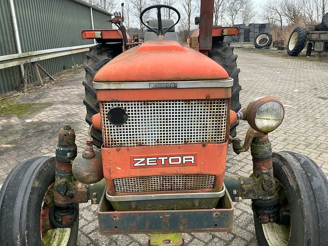 1976 zetor 5711 oldtimer tractor - afbeelding 11 van  24