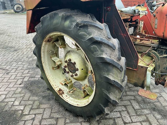 1976 zetor 5711 oldtimer tractor - afbeelding 15 van  24